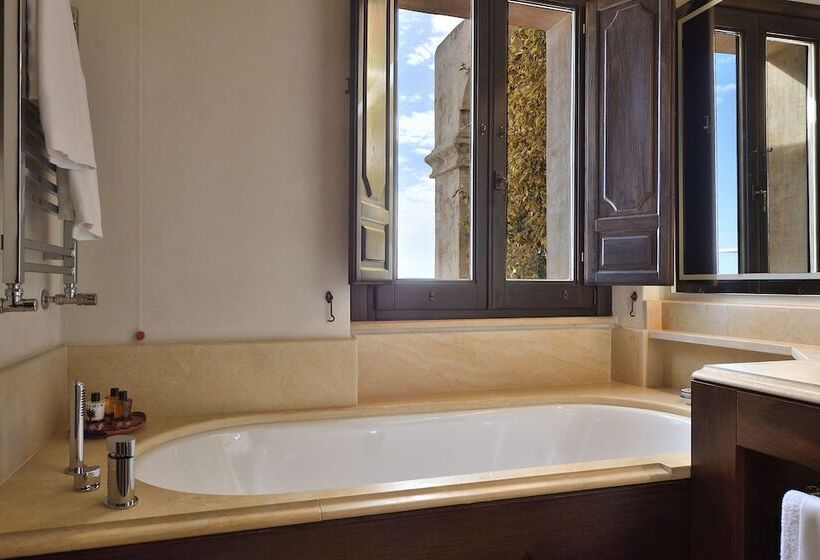 Monastero Santa Rosa Hotel & Spa