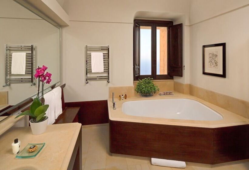 Monastero Santa Rosa Hotel & Spa