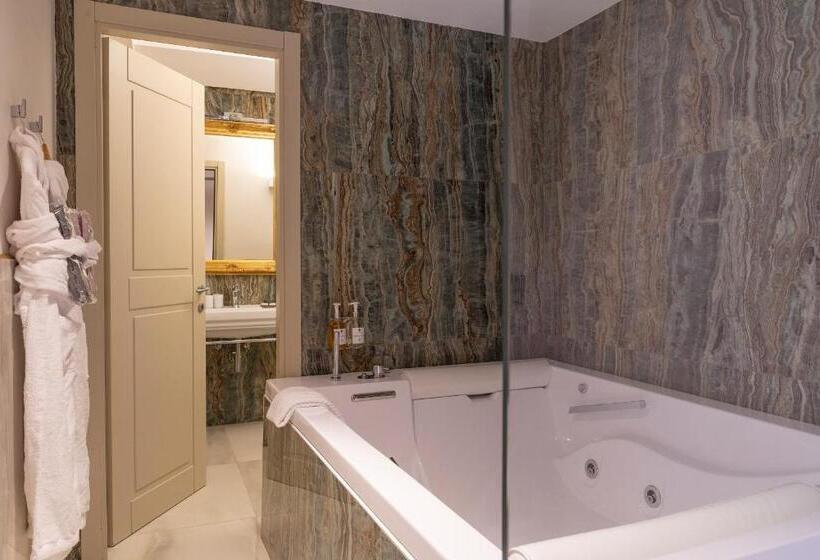 هتل Palazzo Dei Mercanti Dimora & Spa