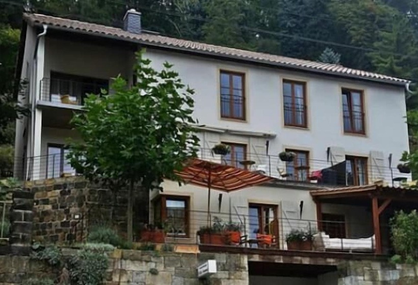 فندق Pension Villa Hennes