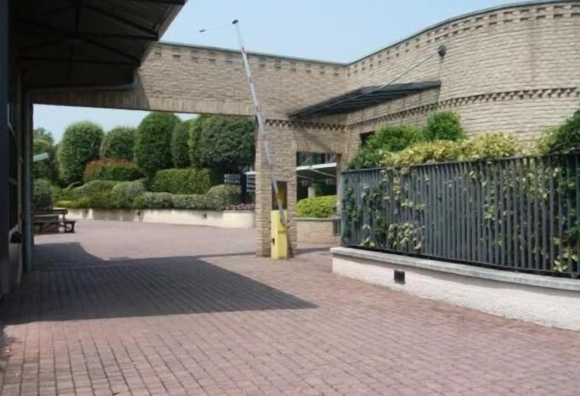 B&b Hotels Hotel Prestige Ornago