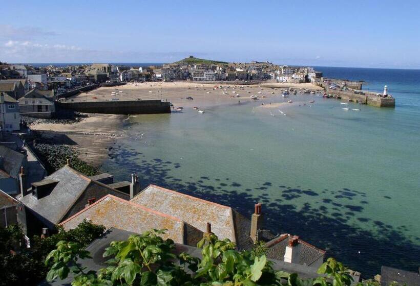 בית מלון כפרי Primrose House St. Ives