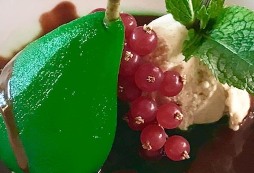 ホテル Hôtel Restaurant Le César