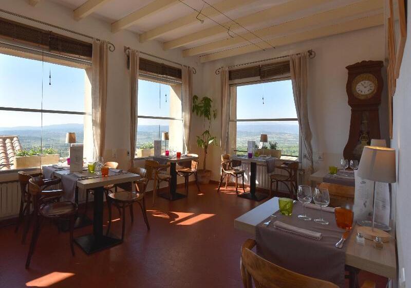 ホテル Hôtel Restaurant Le César