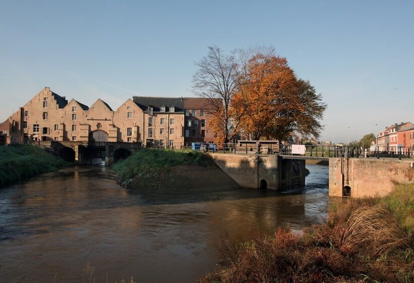 Отель S Hertogenmolens