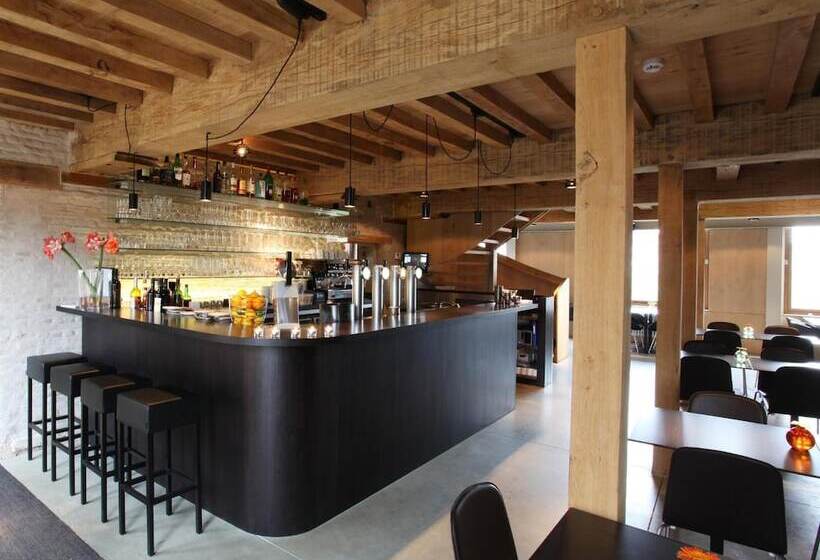 Отель S Hertogenmolens