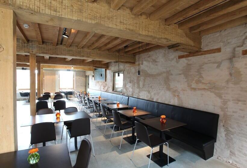 Отель S Hertogenmolens