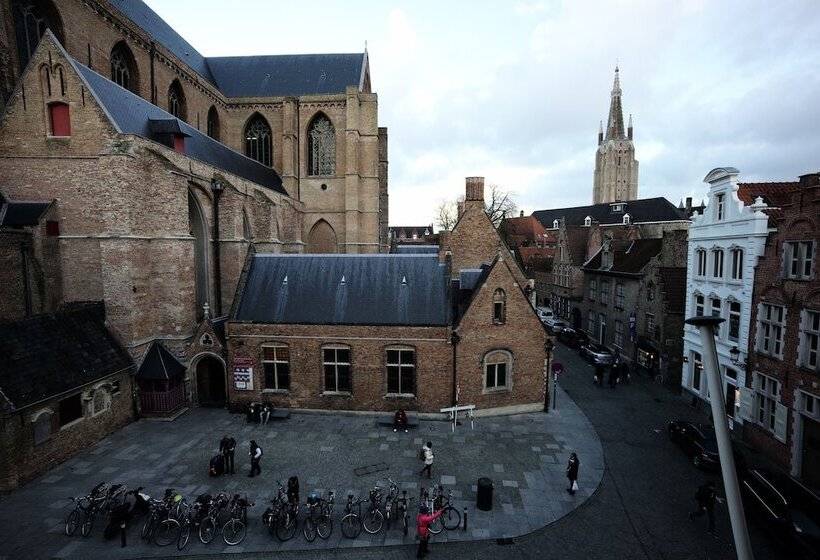 בית מלון כפרי Salvators