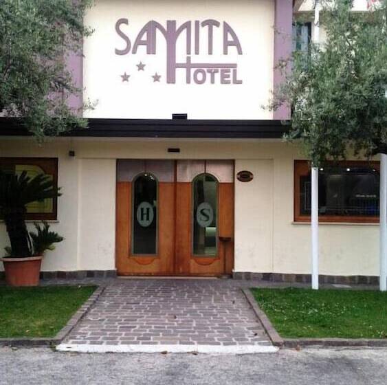 호텔 Sannita