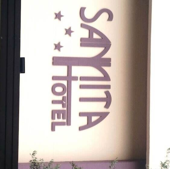 호텔 Sannita