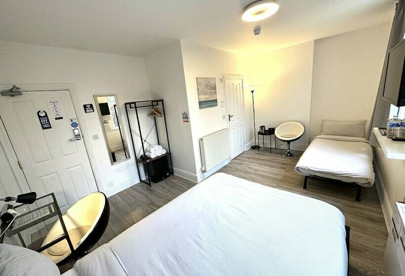 ホテル Sleeplicity London Heathrow