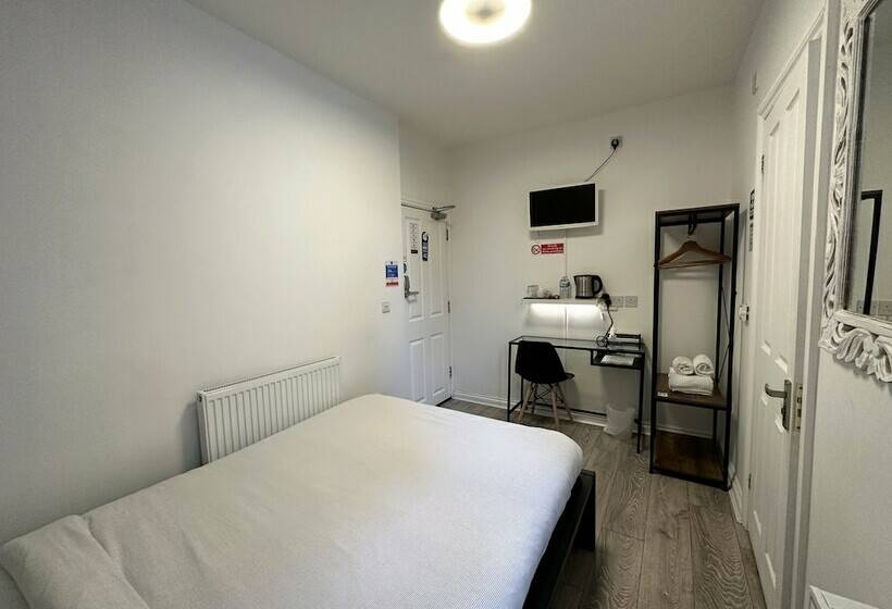 ホテル Sleeplicity London Heathrow