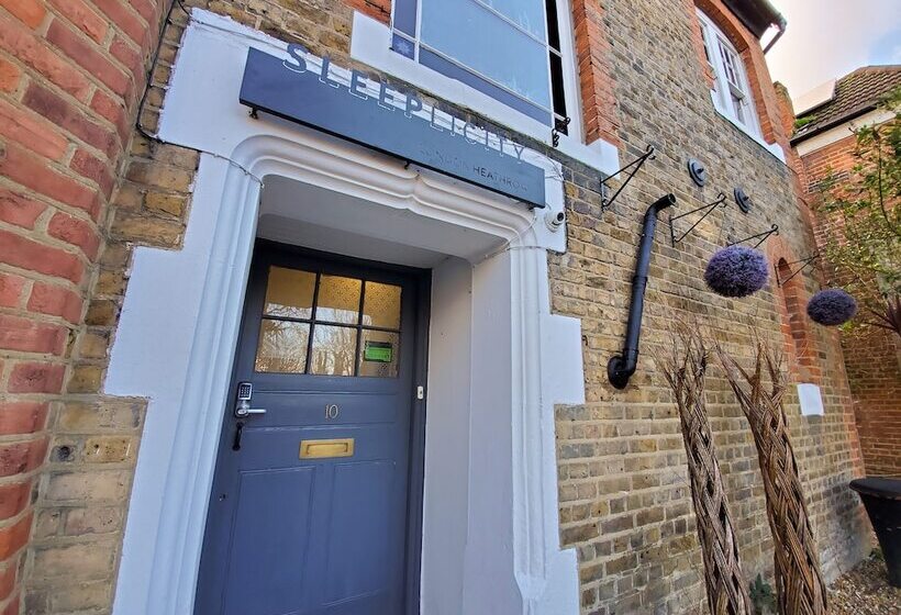 ホテル Sleeplicity London Heathrow