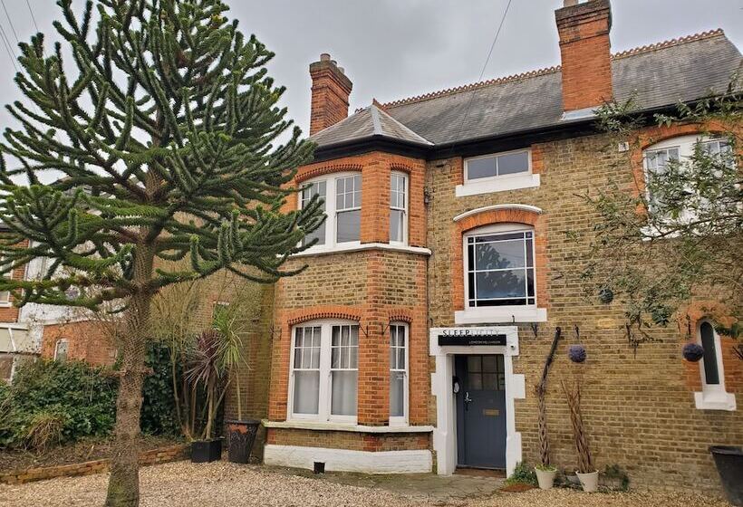 ホテル Sleeplicity London Heathrow