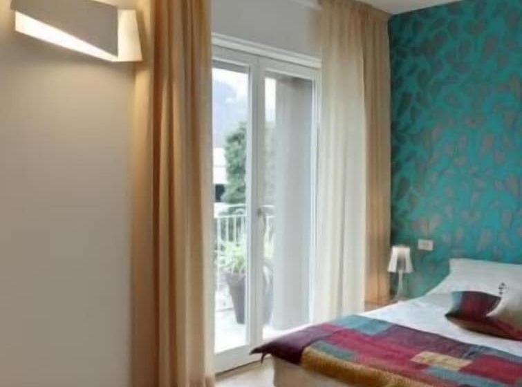 ホテル Spluga Sosta &