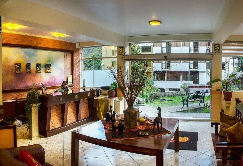 ホテル Taypikala Machupicchu