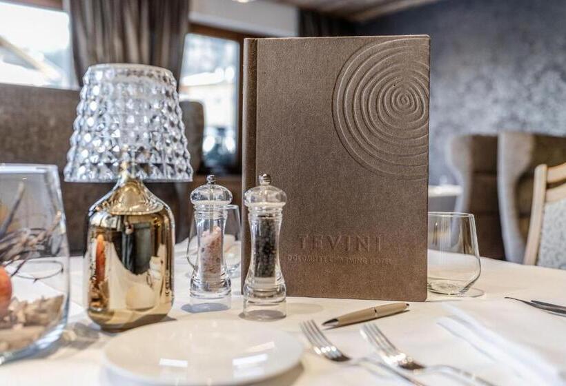 בית מלון כפרי Tevini Dolomites Charming