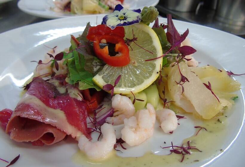 فندق The Crescent