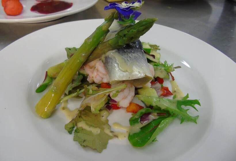 فندق The Crescent