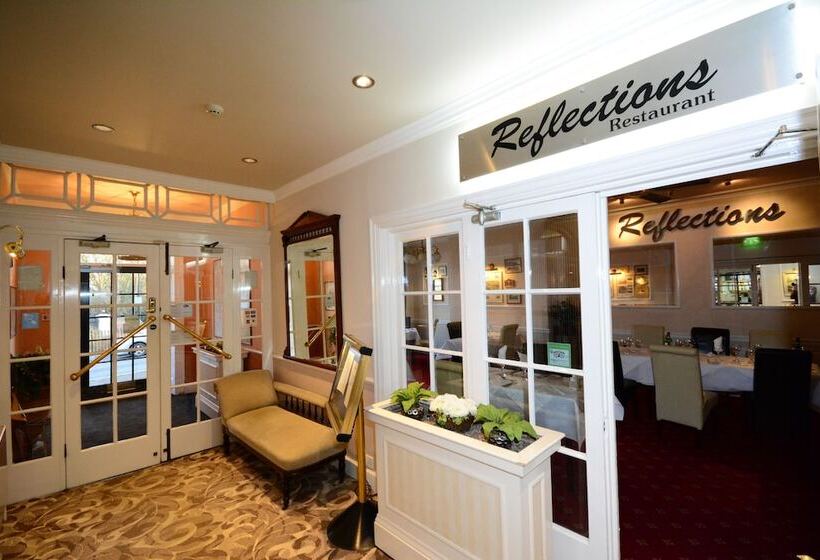 فندق The Crescent