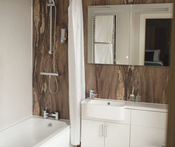 فندق The Crescent