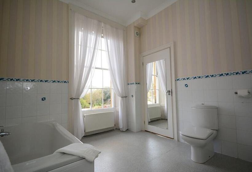 فندق The Crescent