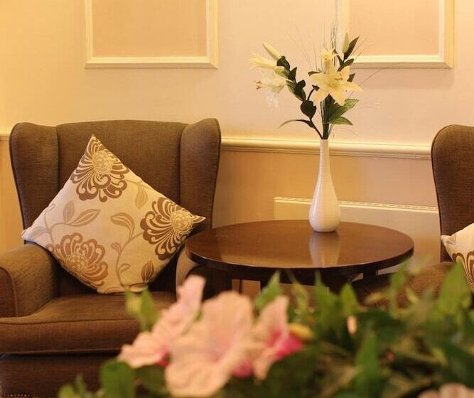 فندق The Crescent