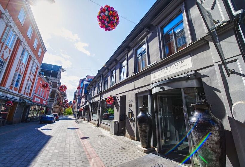 The Lamp Hotel & Spa