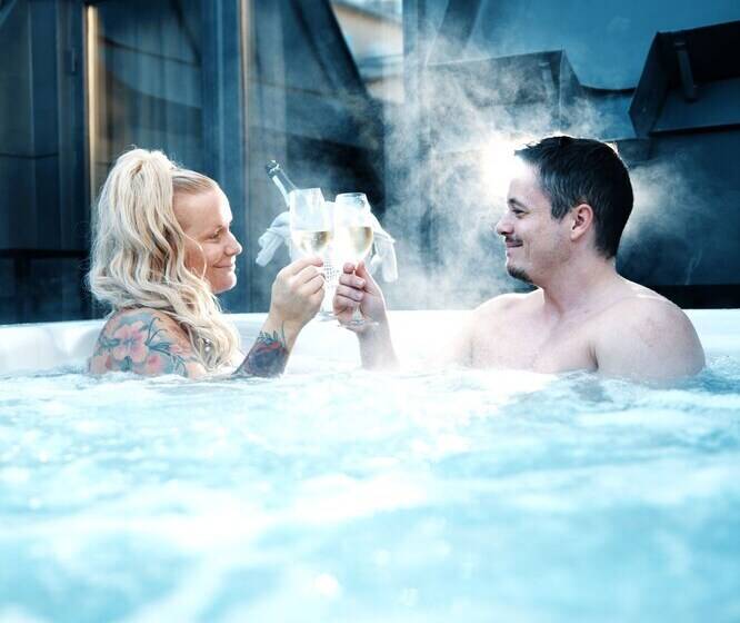 The Lamp Hotel & Spa