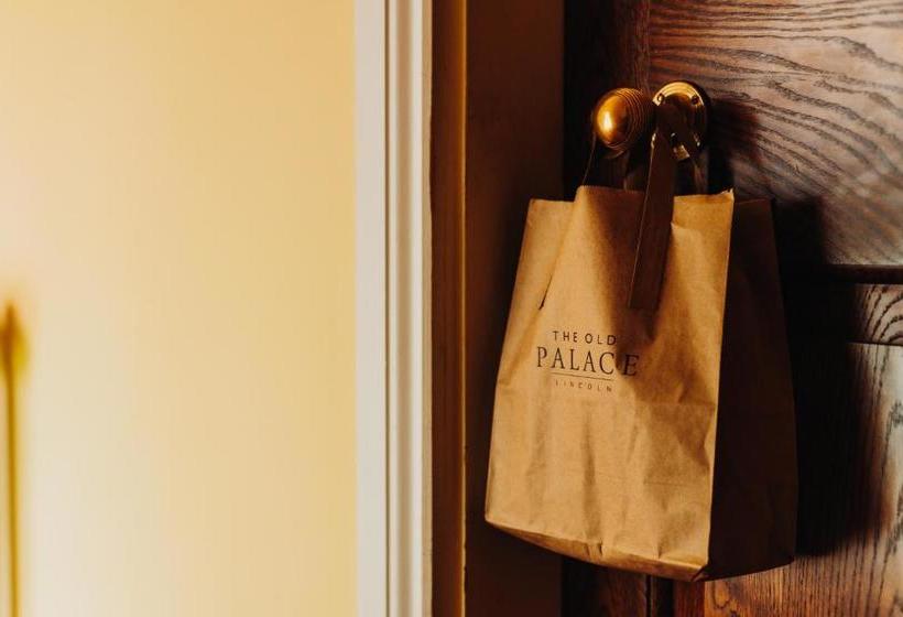 ホテル The Old Palace Lodge