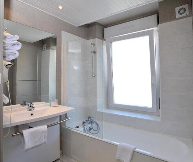 Отель The Originals Access, Hôtel Arum, Remiremont