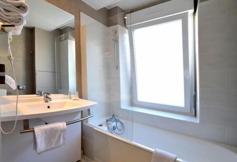 Отель The Originals Access, Hôtel Arum, Remiremont