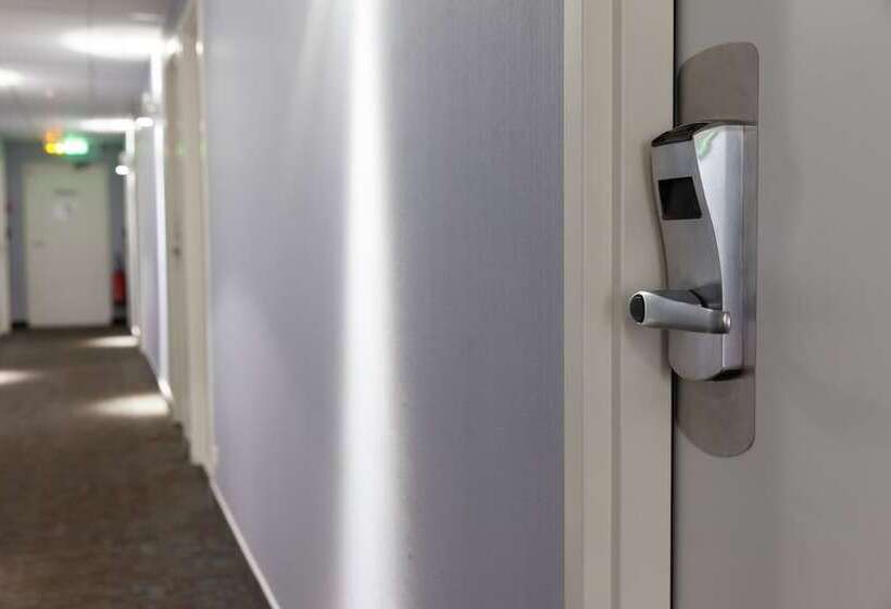 בית מלון כפרי The Originals Access, Hôtel Bordeaux Lac