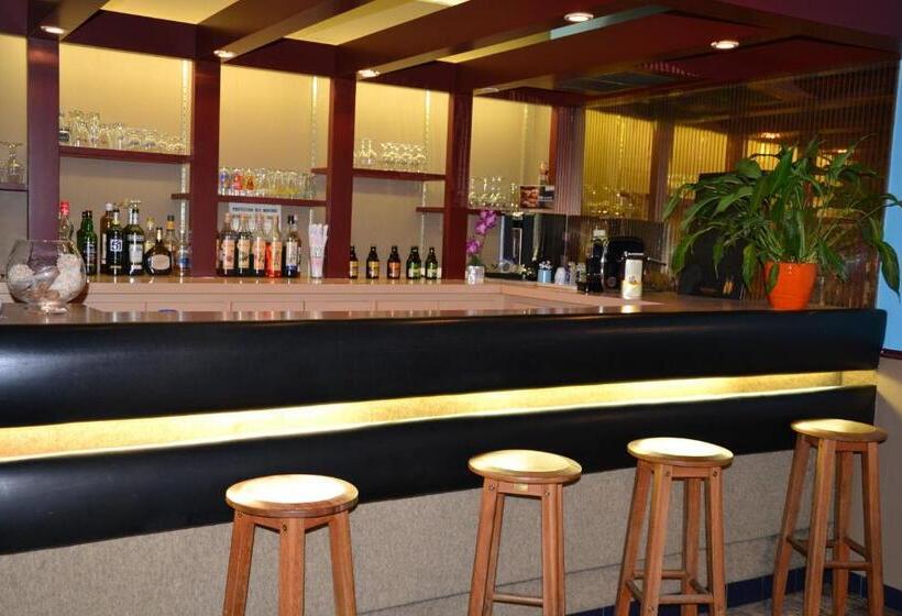 호텔 The Originals Access, Hôtel Figeac