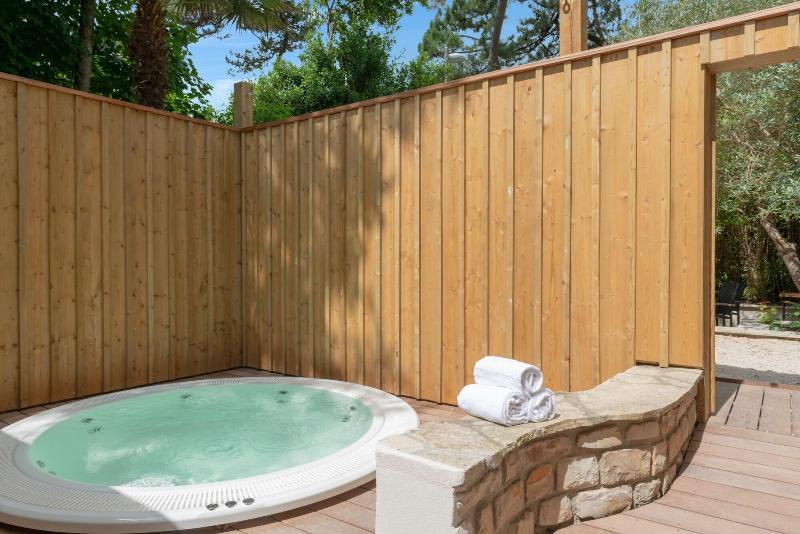 酒店 The Originals Boutique La Villa Ouest & Spa