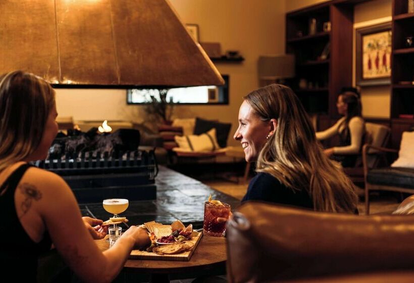 호텔 Thredbo Alpine