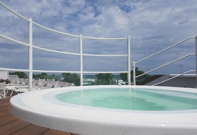هتل Trampolines Suite