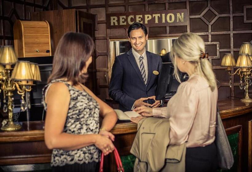 فندق Vanajanlinna