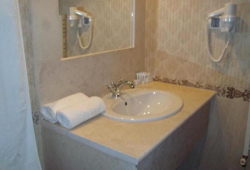 Отель Villa Ofir