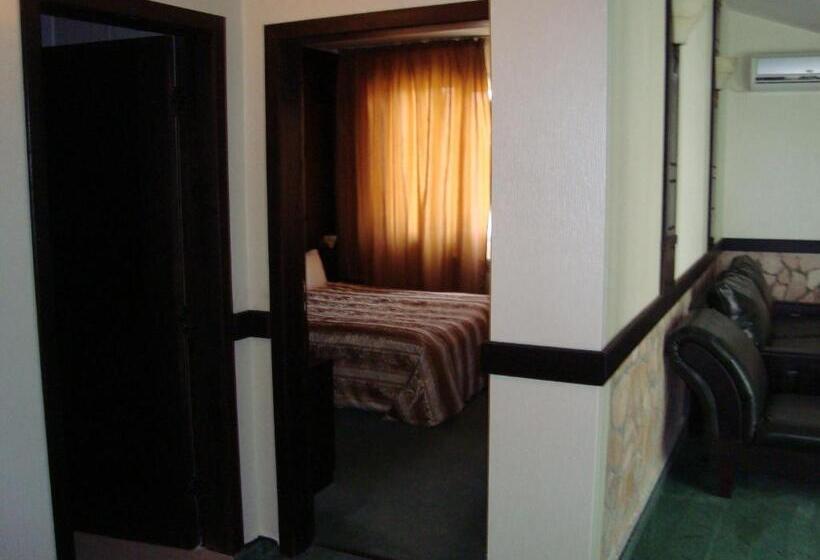 Отель Villa Ofir