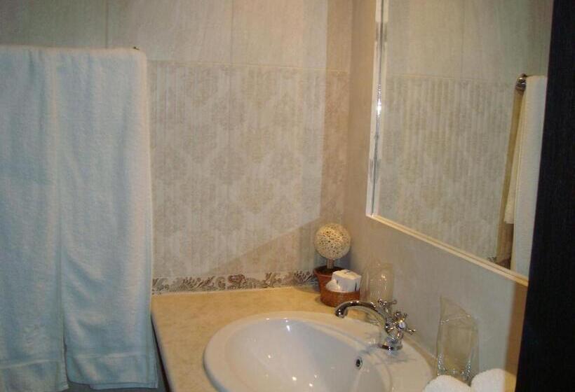 Отель Villa Ofir