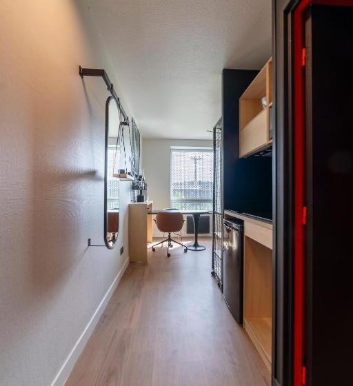 هتل Cowool Toulouse