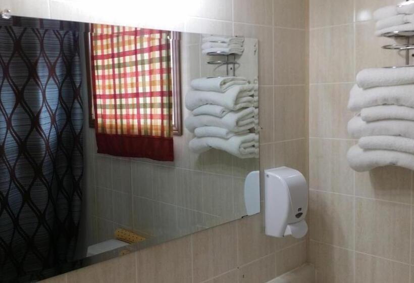 فندق على الطريق River Mist Inn