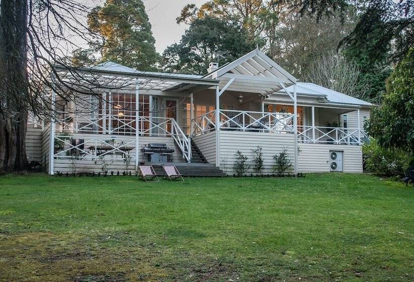 Moulton Park Homestead