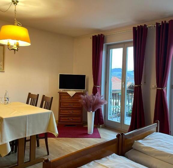 펜션 Gasthof Falkenstein Metzgerei Schwaiger