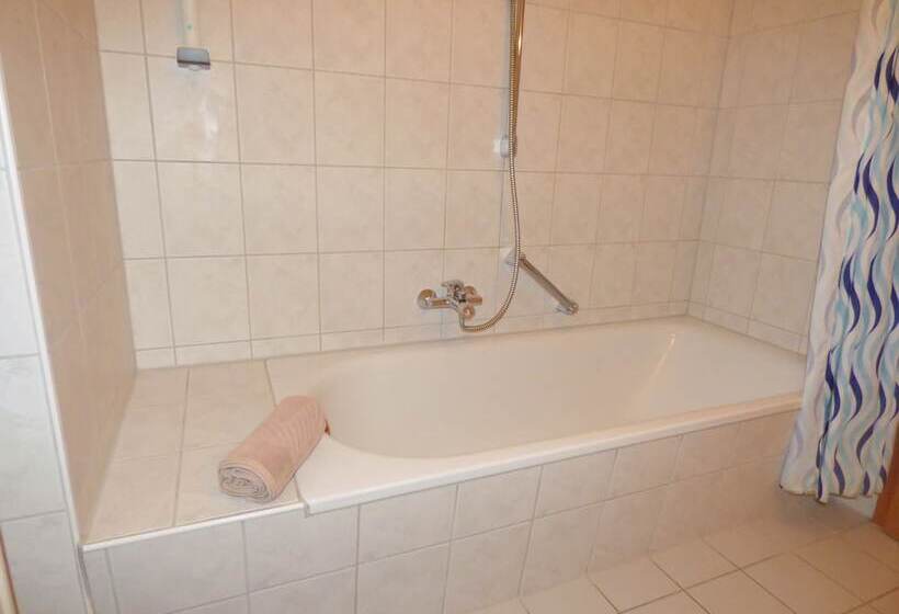 펜션 Gasthof Falkenstein Metzgerei Schwaiger