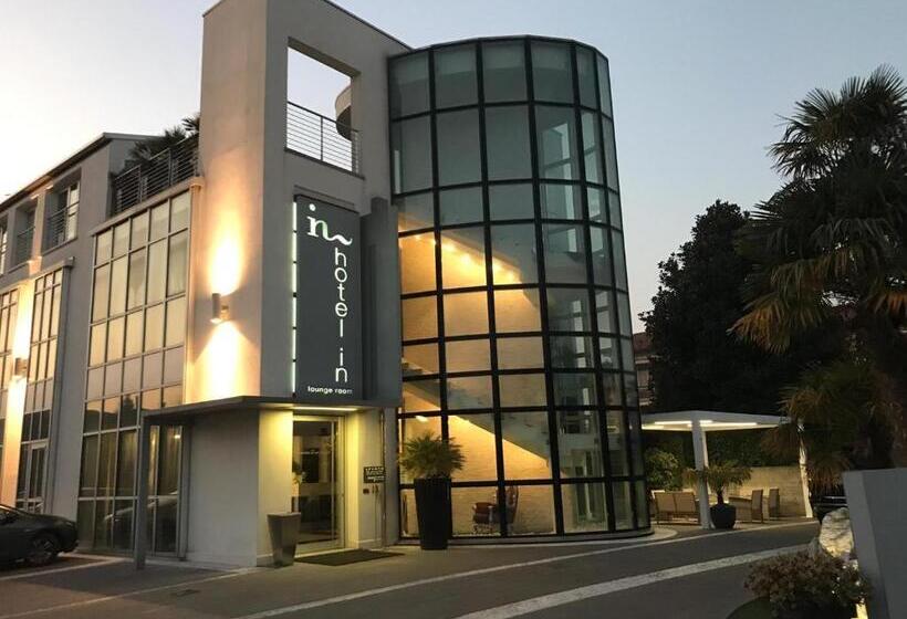 פנסיון In   Lounge Room