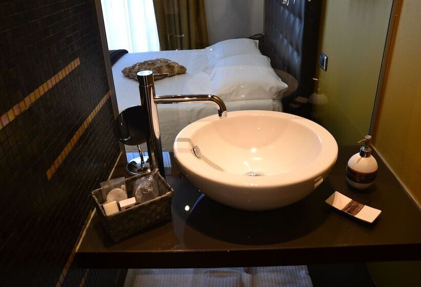 פנסיון In   Lounge Room