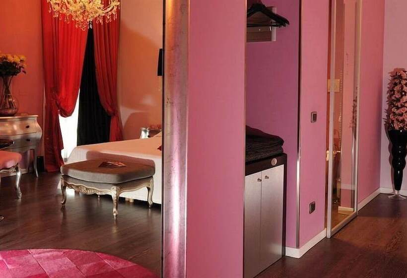 פנסיון In   Lounge Room