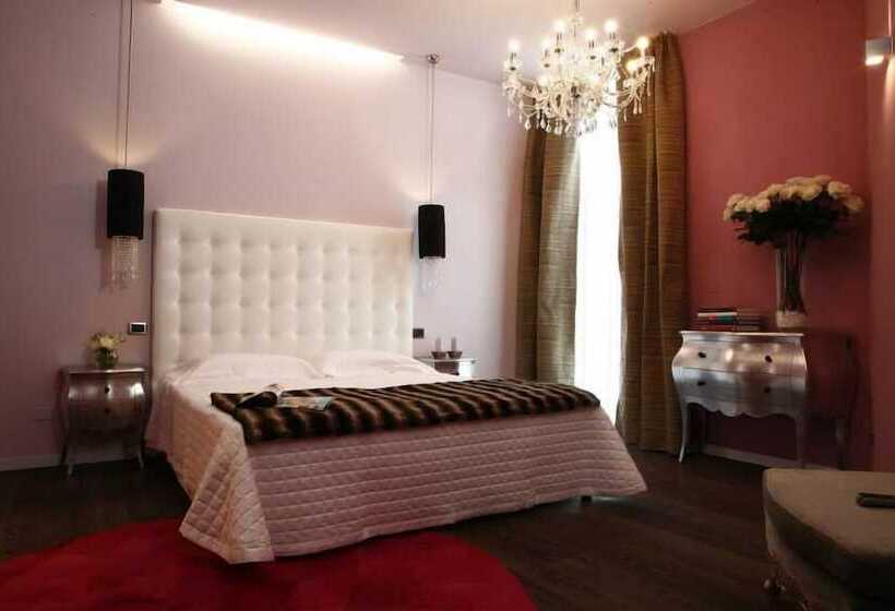 פנסיון In   Lounge Room